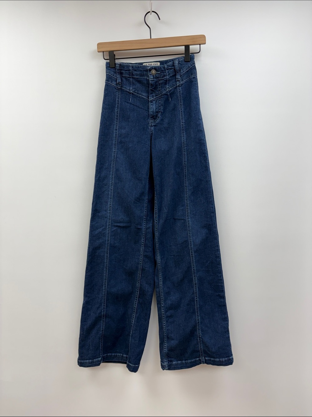 Free People We The Free Libre High Rise Flared Wide Leg Jeans Dark Denim 24 - Picture 4 of 11